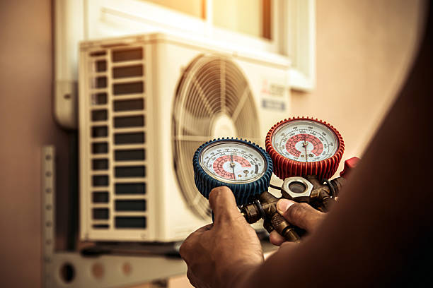 Professional Ductwork Repair technician working in Lyons, WI